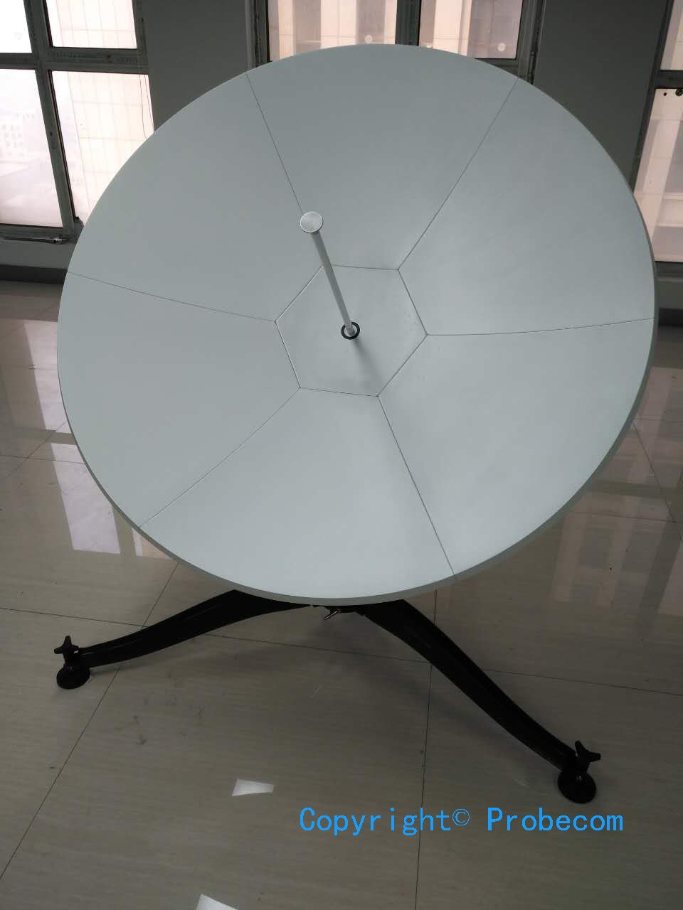 1.2Ka Band Manual Carbon Fiber Flyaway Antenna 1